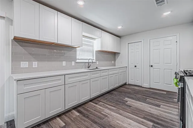 $365,000 | 2976 Mark Twain Drive, Farmers Branch, TX 75234