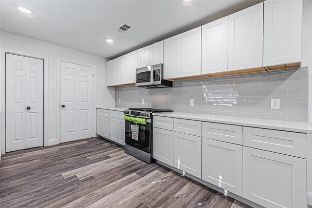 $365,000 | 2976 Mark Twain Drive, Farmers Branch, TX 75234