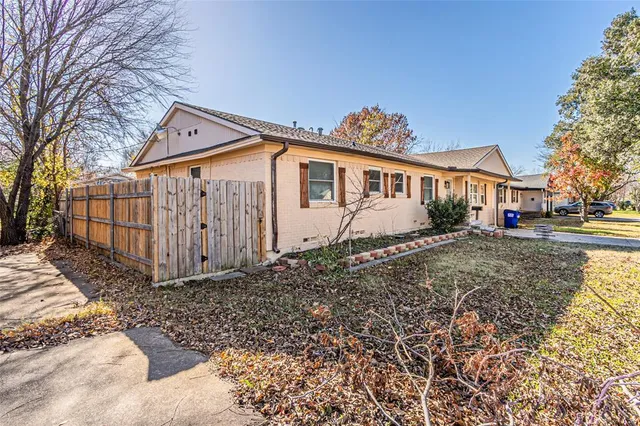 $365,000 | 2976 Mark Twain Drive, Farmers Branch, TX 75234