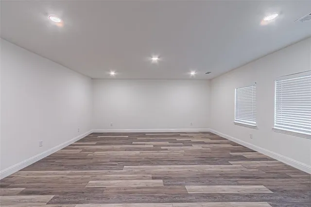 $365,000 | 2976 Mark Twain Drive, Farmers Branch, TX 75234