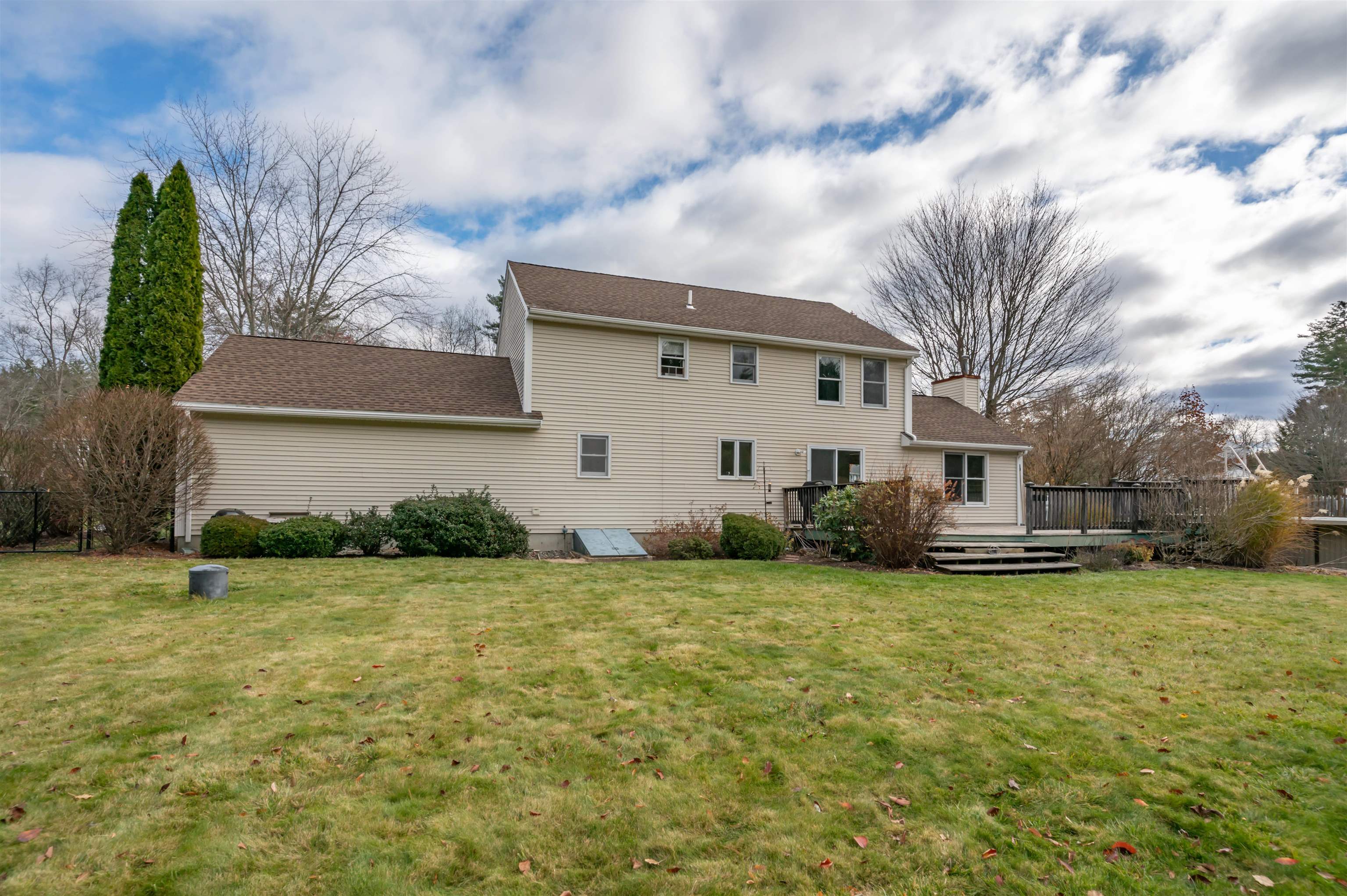 38 Mallard Point Road Merrimack, NH 03054 - Photo 37 of 52