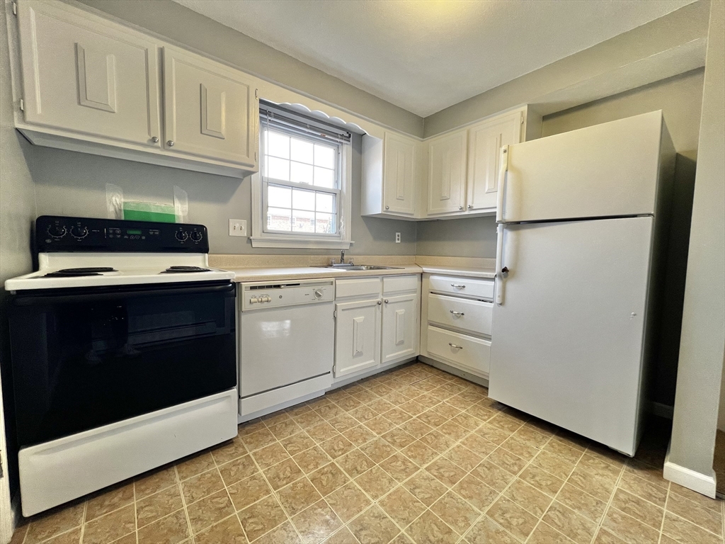 540 Granby Road, Unit 76B South Hadley, MA 01075 - Photo 8 of 15