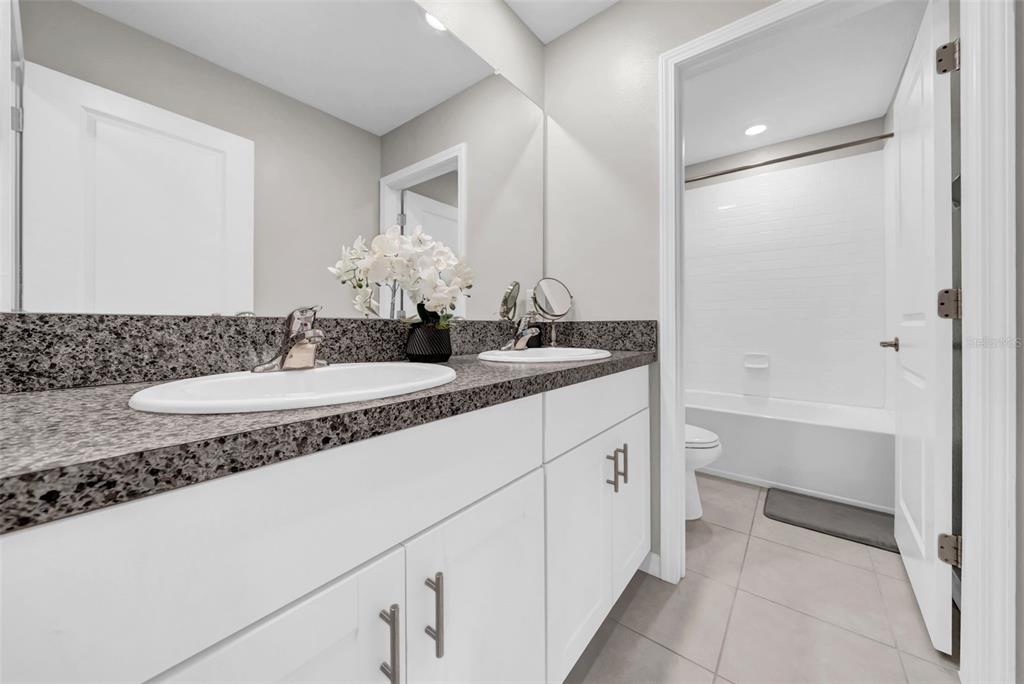 31440 Barrel Wave Way Wesley Chapel, FL 33545 - Photo 32 of 73
