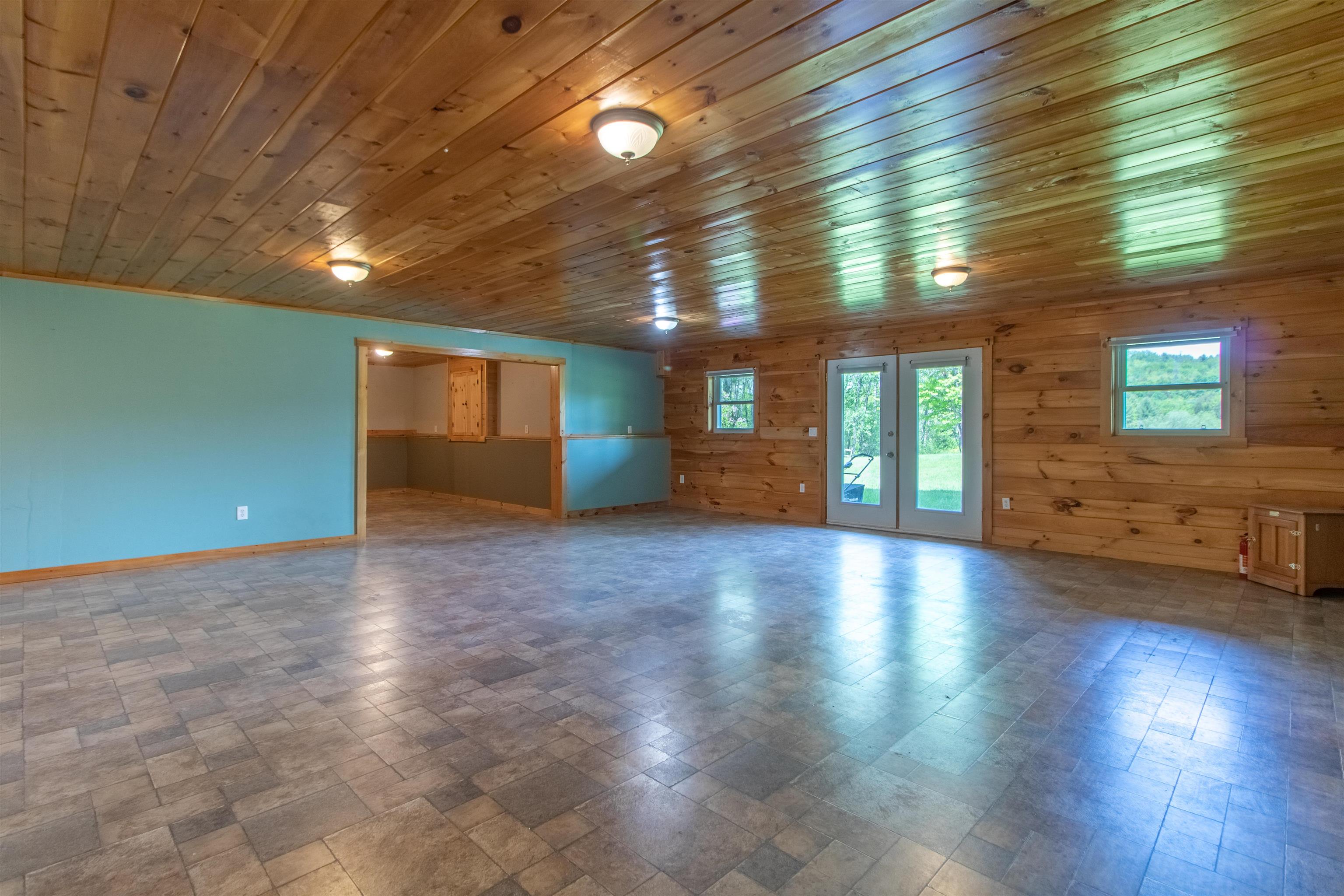 2111 Beebe Road Derby, VT 05855 - Photo 32 of 44