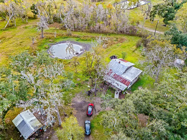 $160,000 | 209 River Road, Angleton, TX 77515