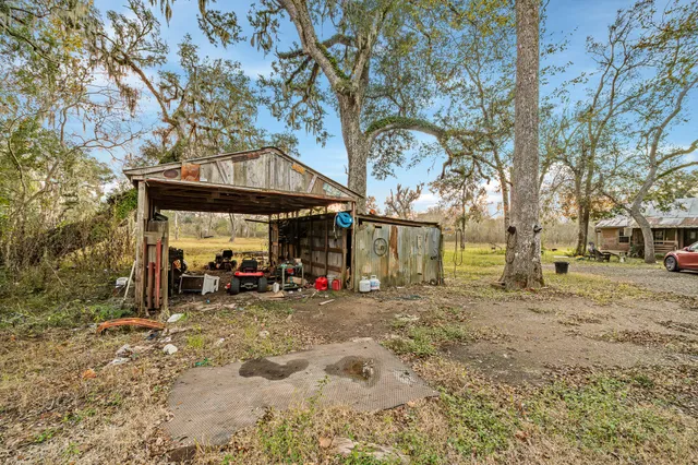 $160,000 | 209 River Road, Angleton, TX 77515
