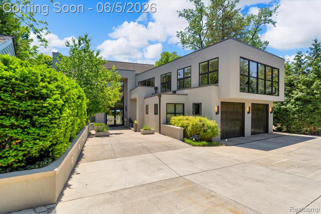 195 Baldwin Road Birmingham, MI 48009 - Photo 2 of 76