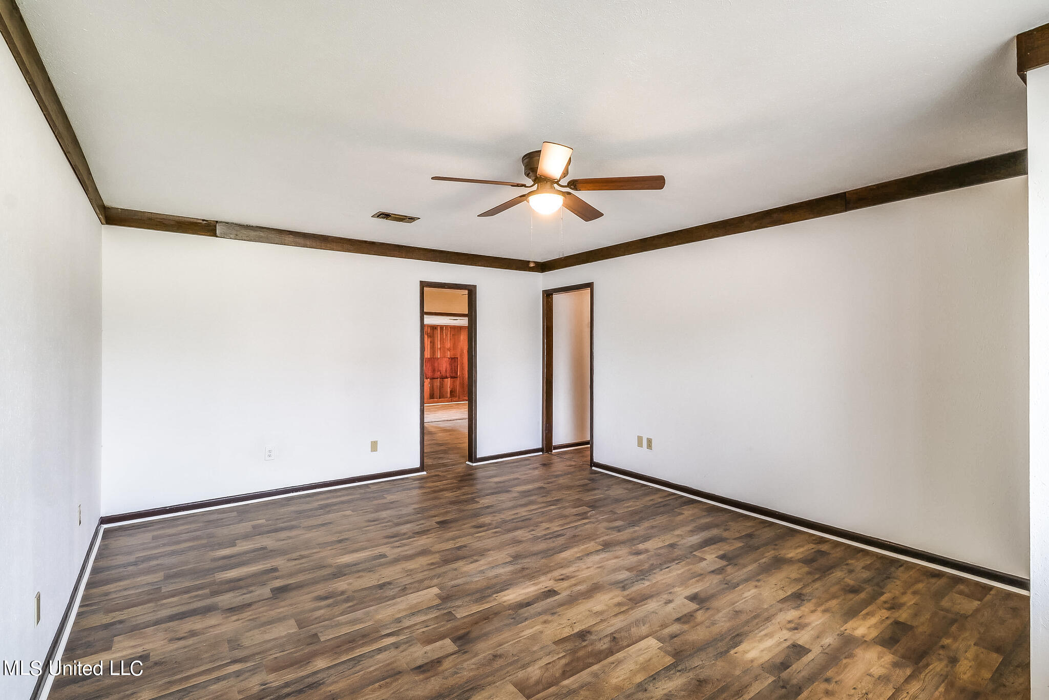 15085 Dedeaux Road Gulfport, MS 39503 - Photo 2 of 16 2