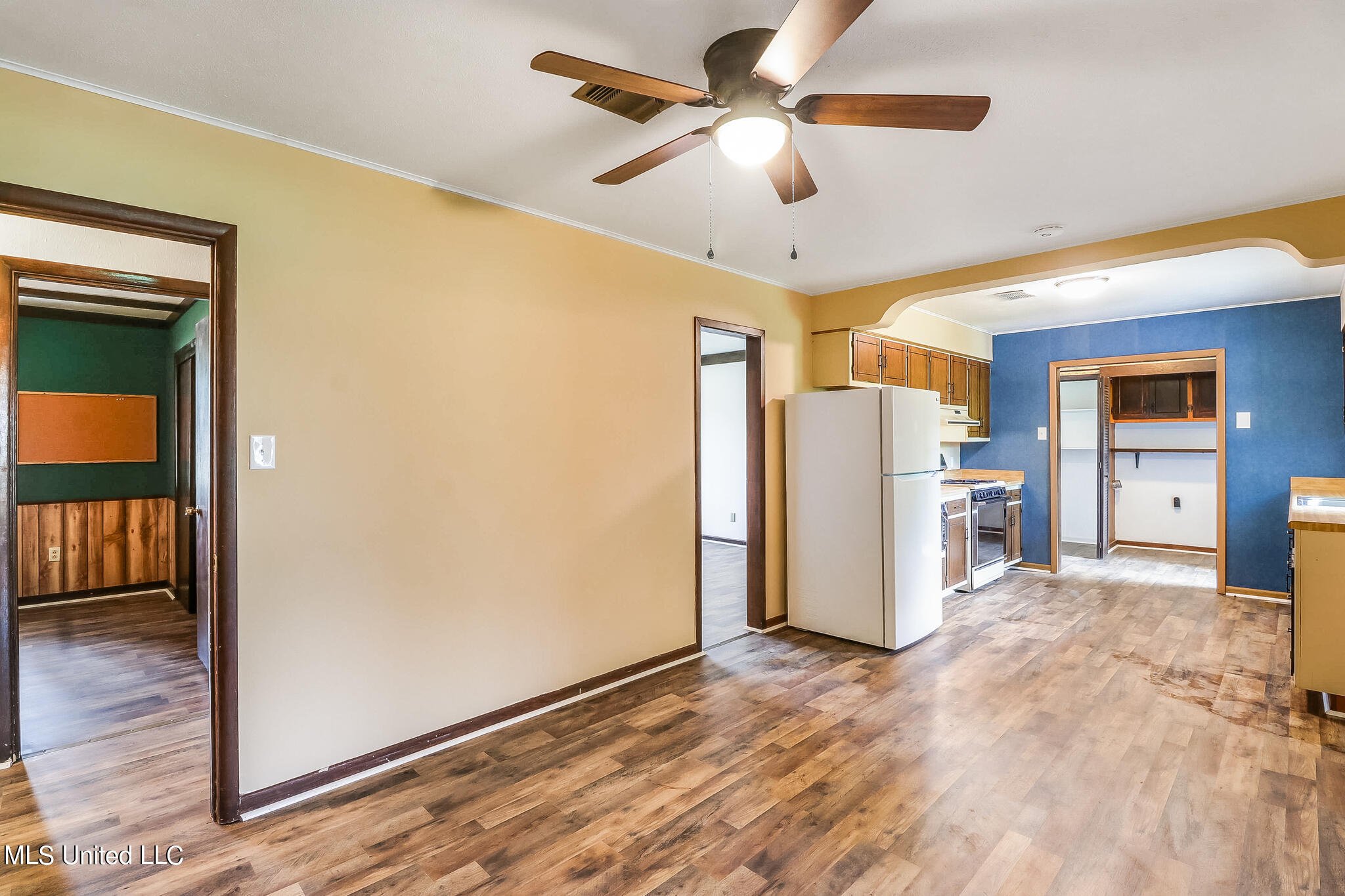 15085 Dedeaux Road Gulfport, MS 39503 - Photo 6 of 16 6