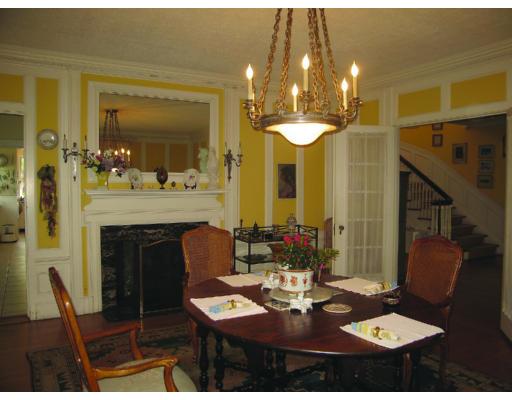 4 Worthington Road Brookline, MA 02446 - Photo 5 of 10 Gallery Image 5