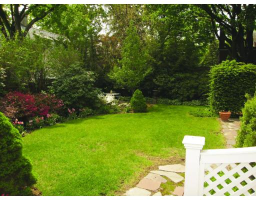 4 Worthington Road Brookline, MA 02446 - Photo 8 of 10 Gallery Image 8
