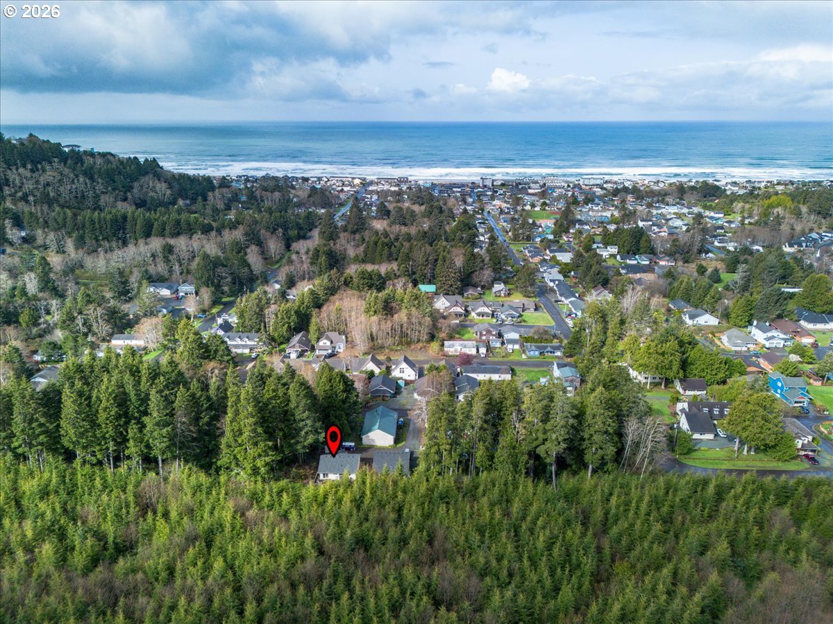 142 South Quadrant Street Rockaway Beach, OR 97136 - Photo 28 of 42 a view of a city