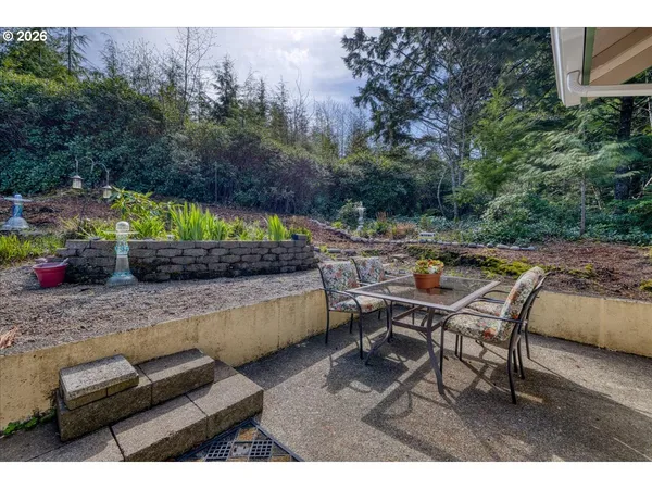 $410,000 | 142 South Quadrant Street, Rockaway Beach, OR 97136