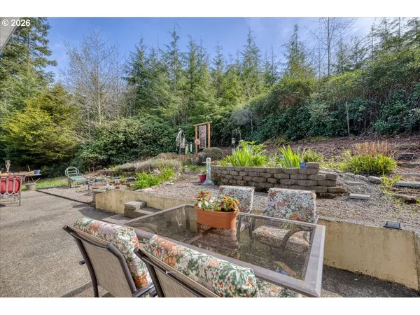 $410,000 | 142 South Quadrant Street, Rockaway Beach, OR 97136