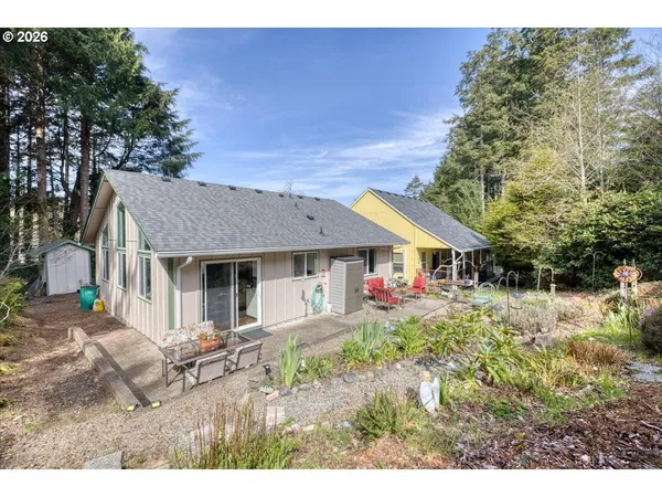 $410,000 | 142 South Quadrant Street, Rockaway Beach, OR 97136