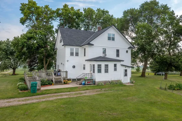 $625,000 | 12406 Highway 212, Glencoe, MN 55336