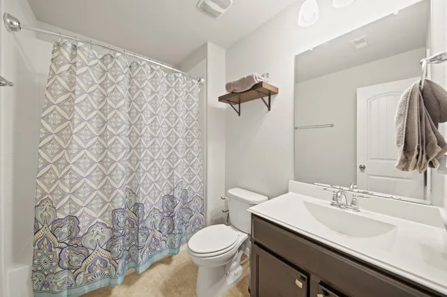 $445,000 | 2725 MerlÃn Lane, Pearland, TX 77581