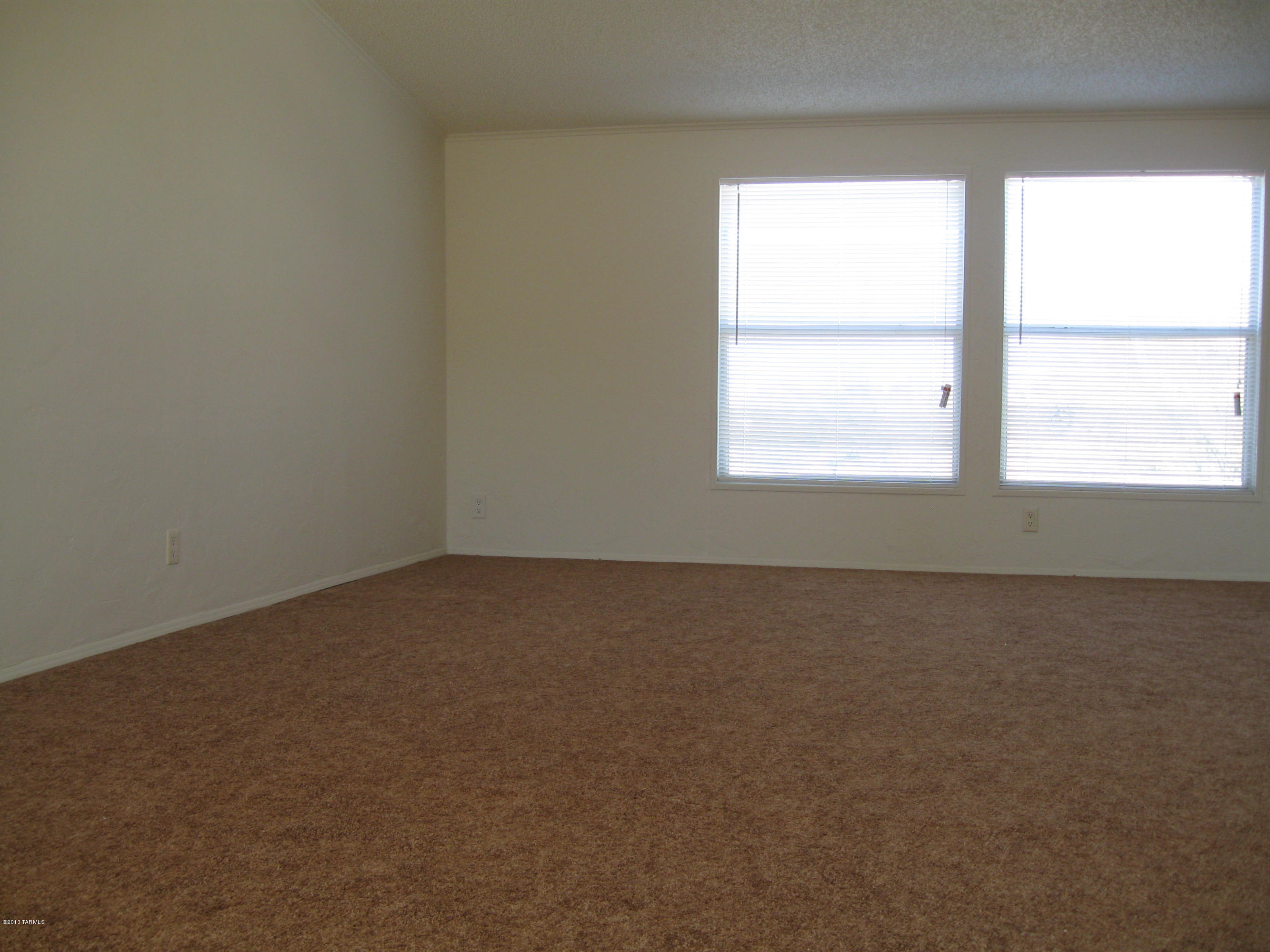 10282 West Mars Road Tucson, AZ 85743 - Photo 4 of 12 Gallery Image 4