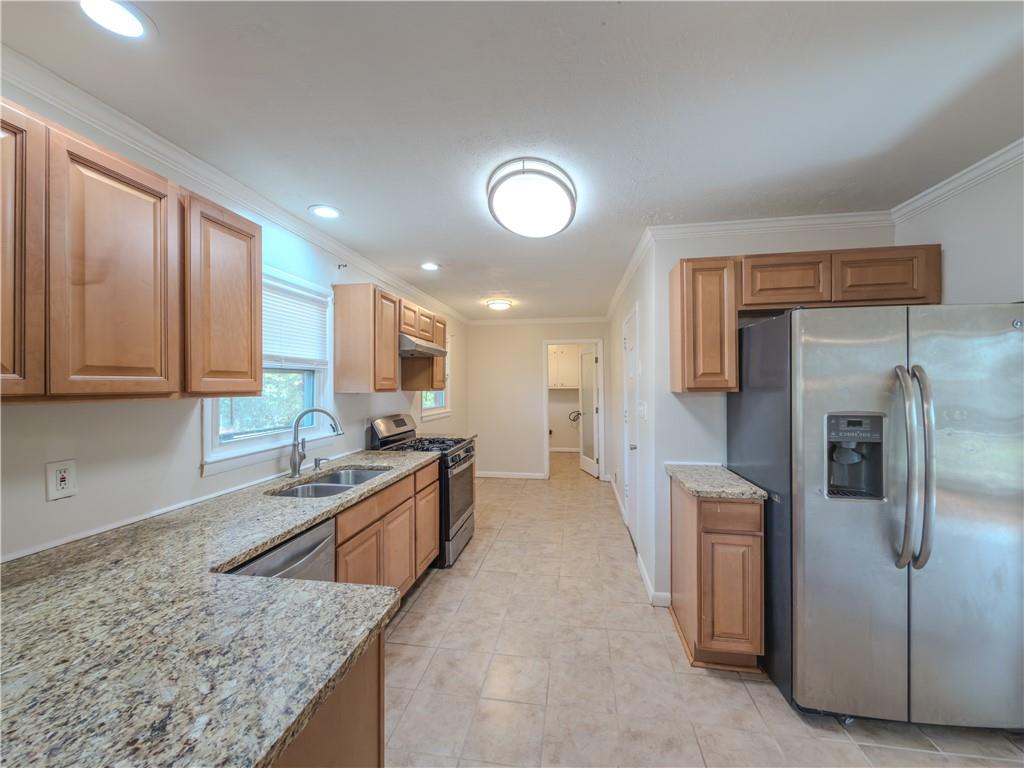 2428 Pine Springs Court Decatur, GA 30034 - Photo 2 of 42