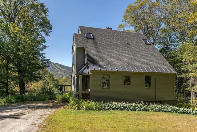 $951,014 | 14 Mountain Haunts Road, Winhall, VT 05340