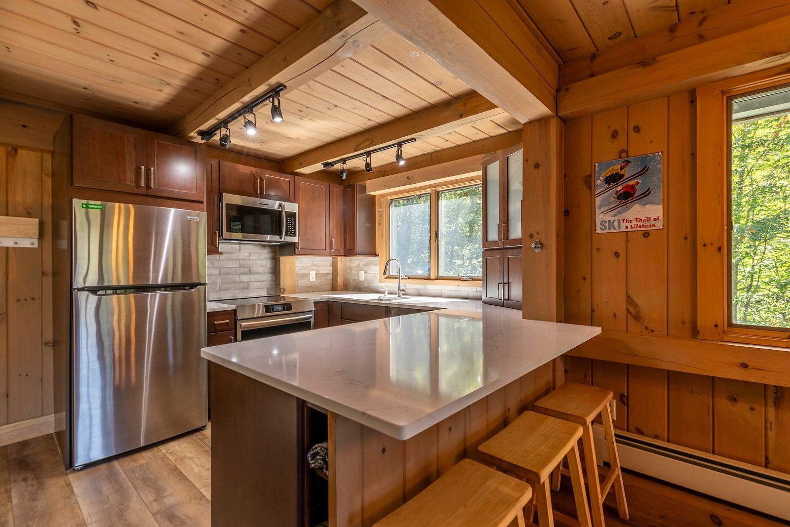 14 Mountain Haunts Road Winhall, VT 05340 - Photo 7 of 33