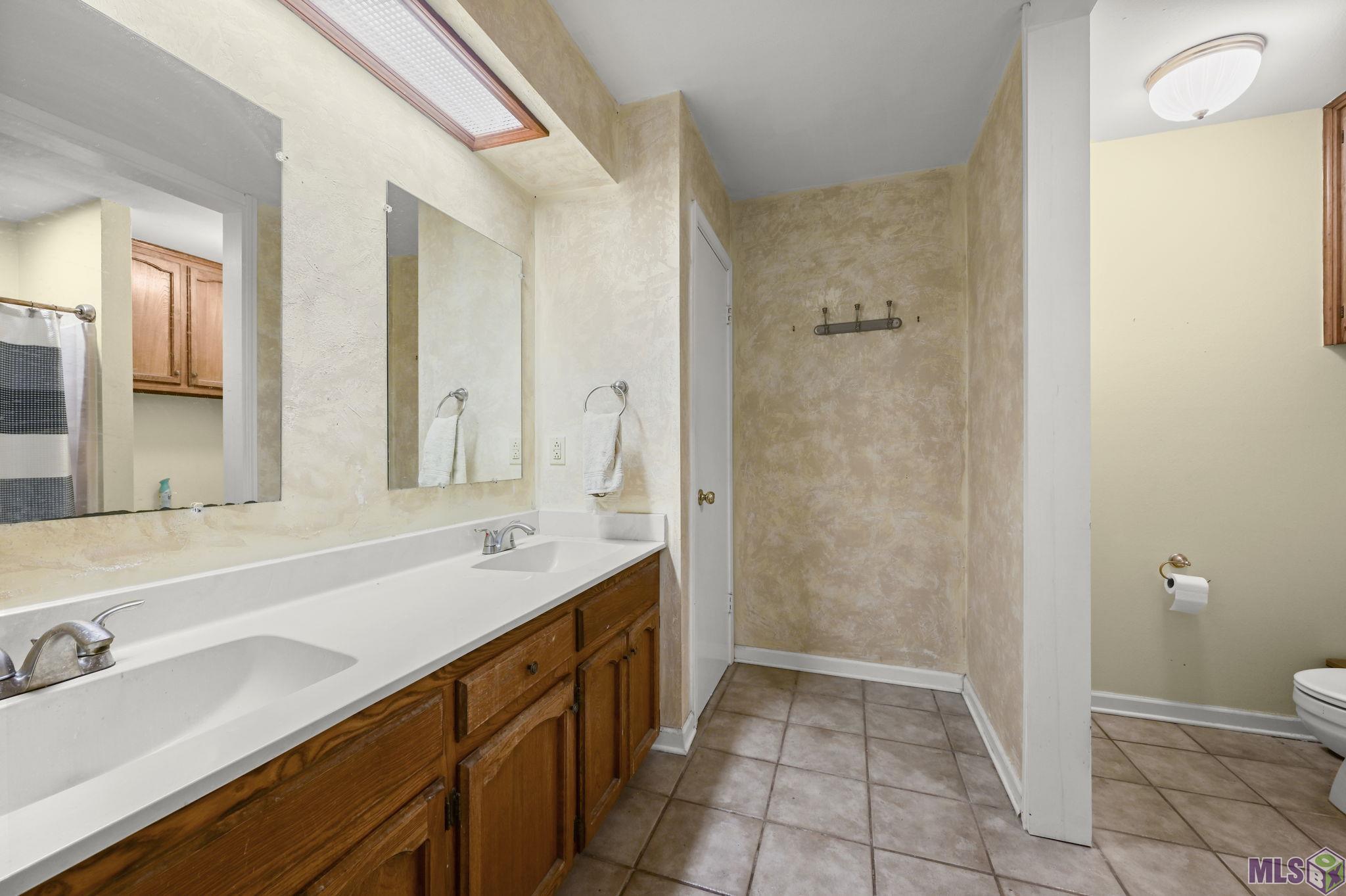 1867 Stonegate Court Baton Rouge, LA 70815 - Photo 11 of 14