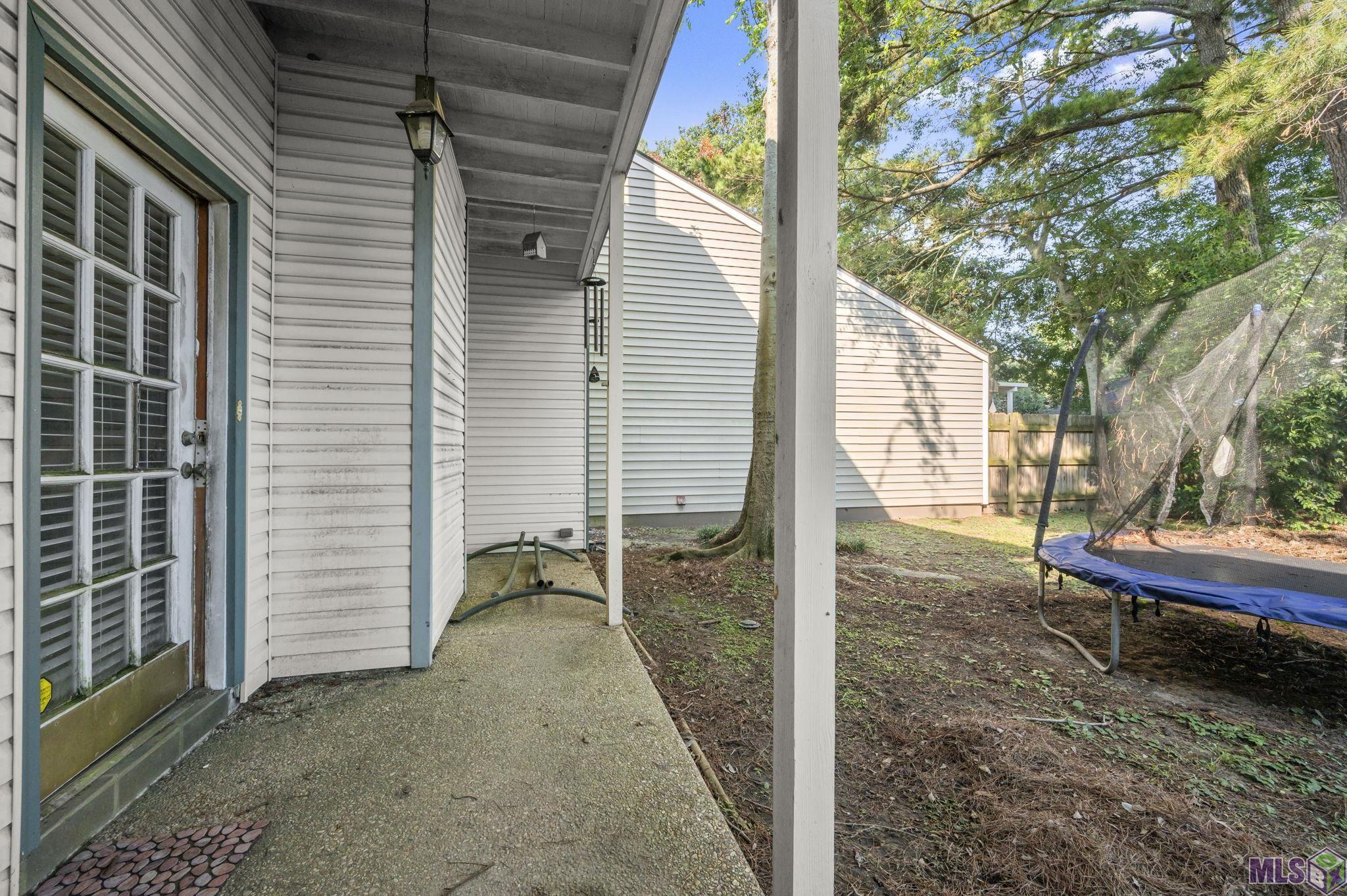 1867 Stonegate Court Baton Rouge, LA 70815 - Photo 3 of 14