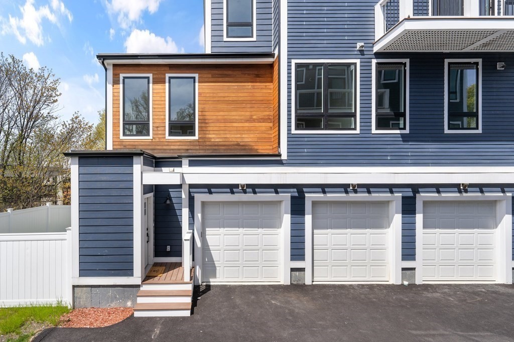 120 School Street, Unit 3 Boston, MA 02119 - Photo 25 of 30 a front view of a house