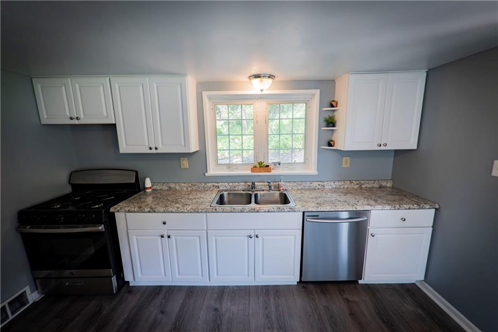 121 Stone Quarry Road Monaca, PA 15061 - Photo 6 of 25