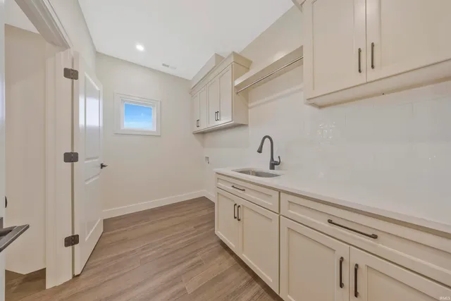 $580,000 | 4711 Lemon Grass Court, Evansville, IN 47725