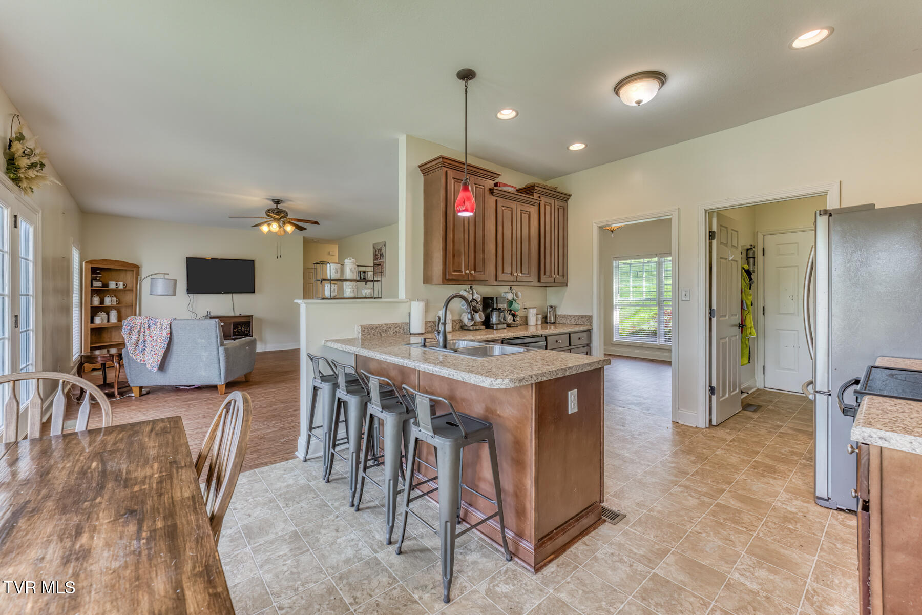 130 Garland Road Unicoi, TN 37692 - Photo 12 of 47 130 Garland Rd-18