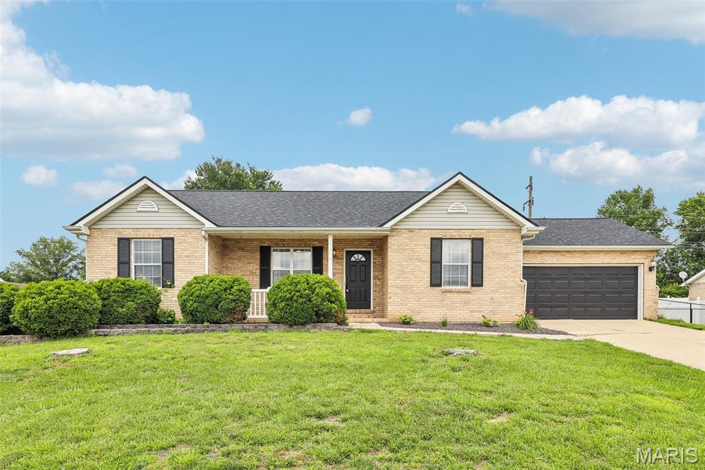 409 Hartman Lane Waterloo, IL 62298 - Photo 1 of 31