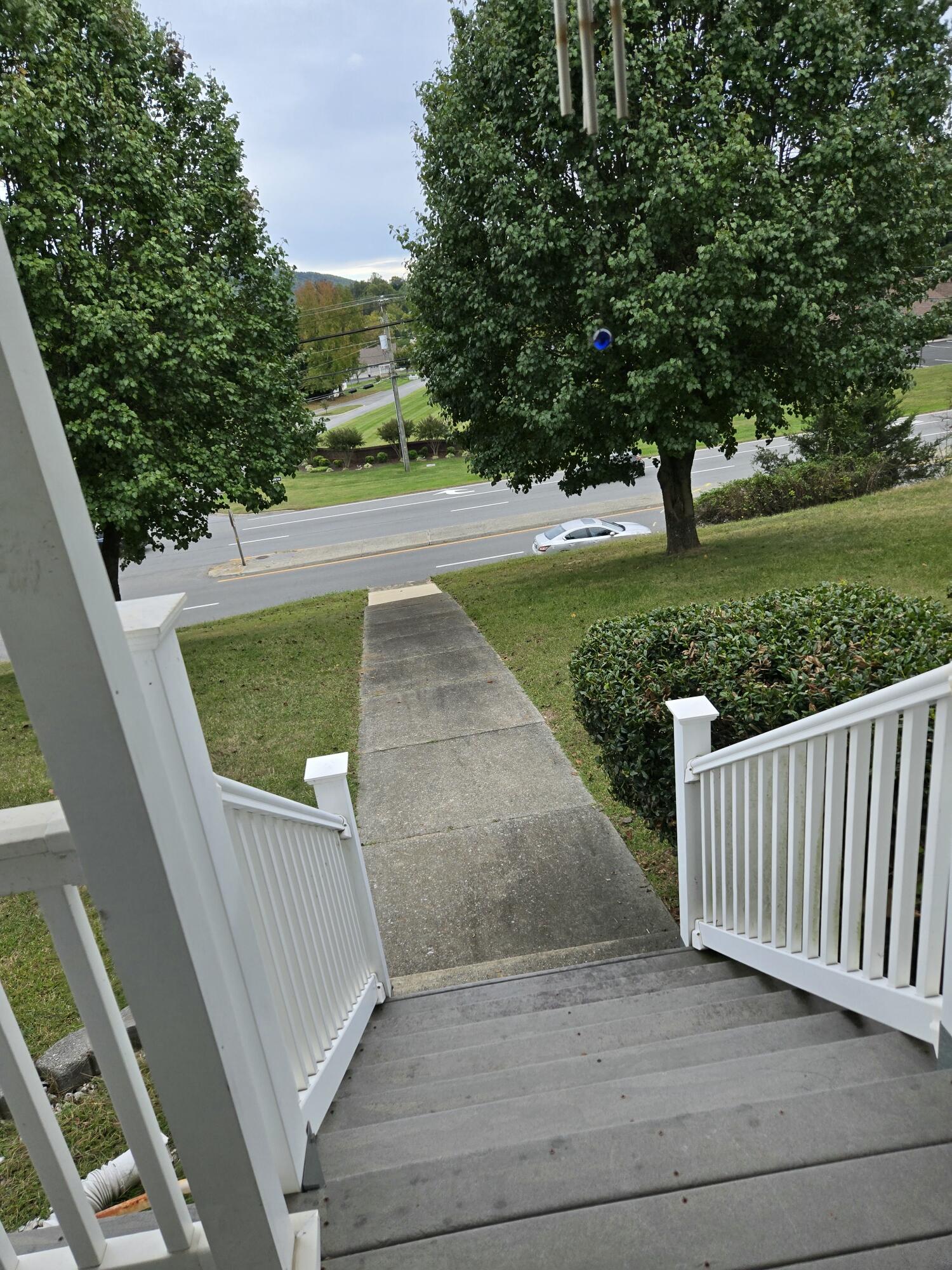 8146 Williamson Road Roanoke, VA 24019 - Photo 26 of 27 a view of outdoor space and yard
