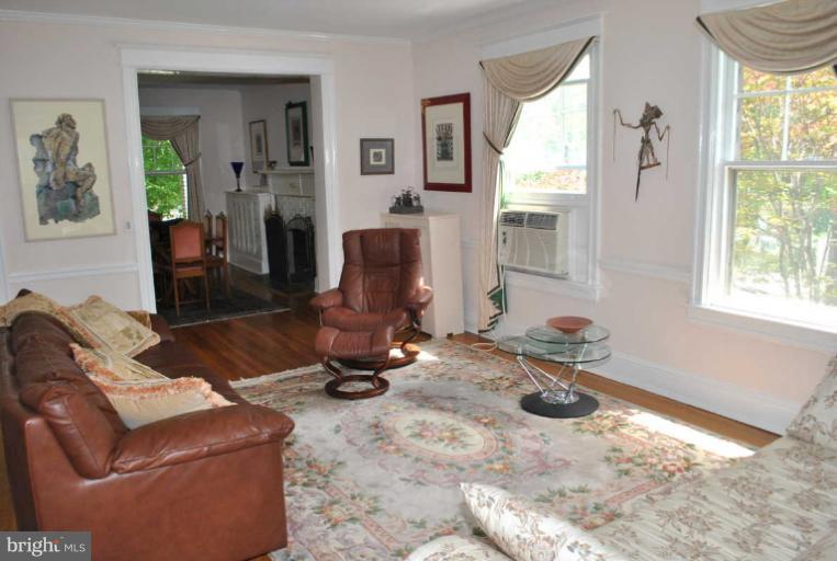 4100 Military Road Northwest Washington, DC 20015 - Photo 2 of 18 Interior (General)