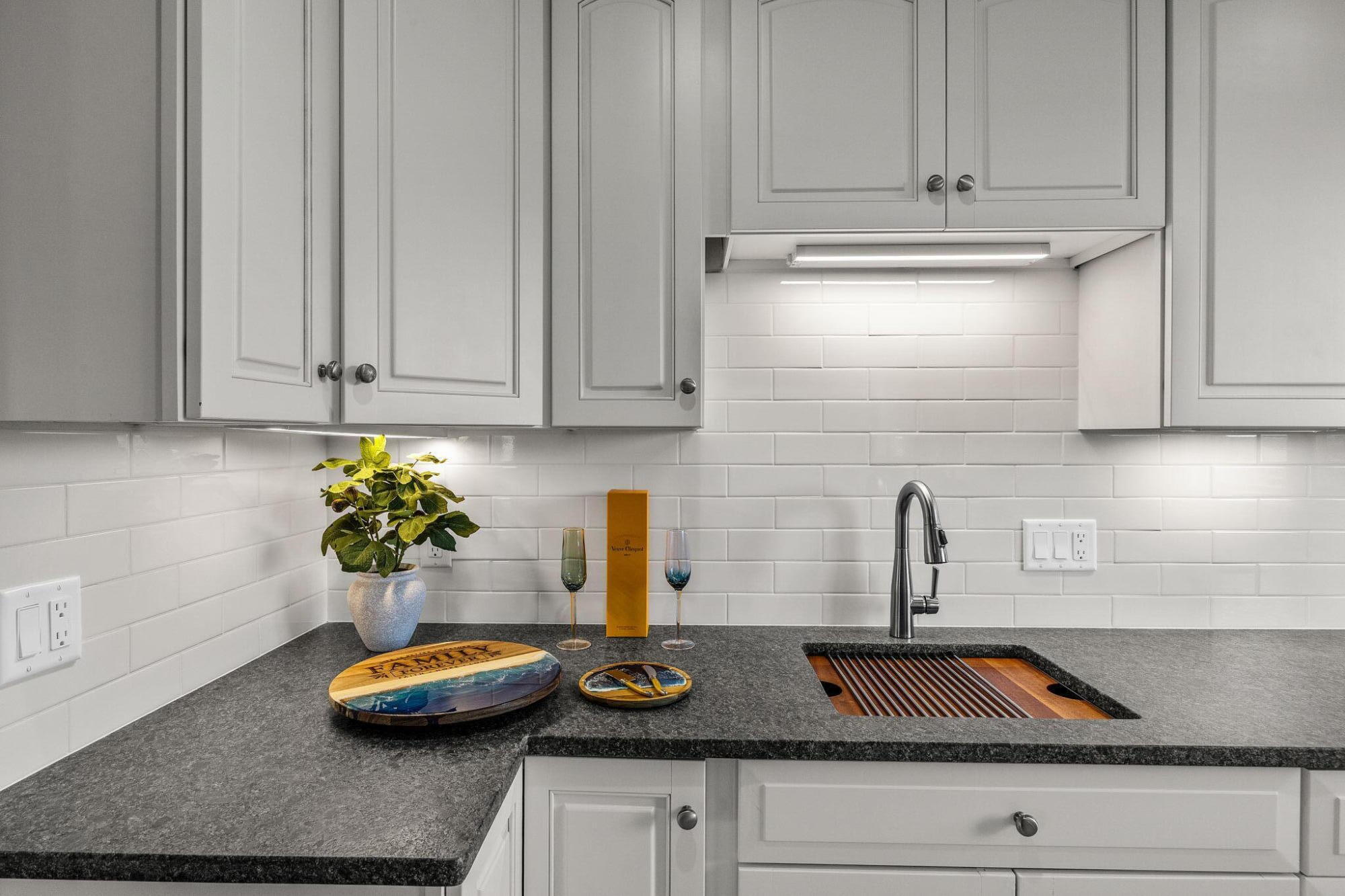 12 Groveland Street Buzzards Bay, MA 02532 - Photo 14 of 100 21-web-or-mls-12-groveland-st