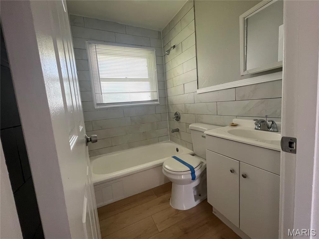 251 Midlothian Road St. Louis, MO 63137 - Photo 8 of 12
