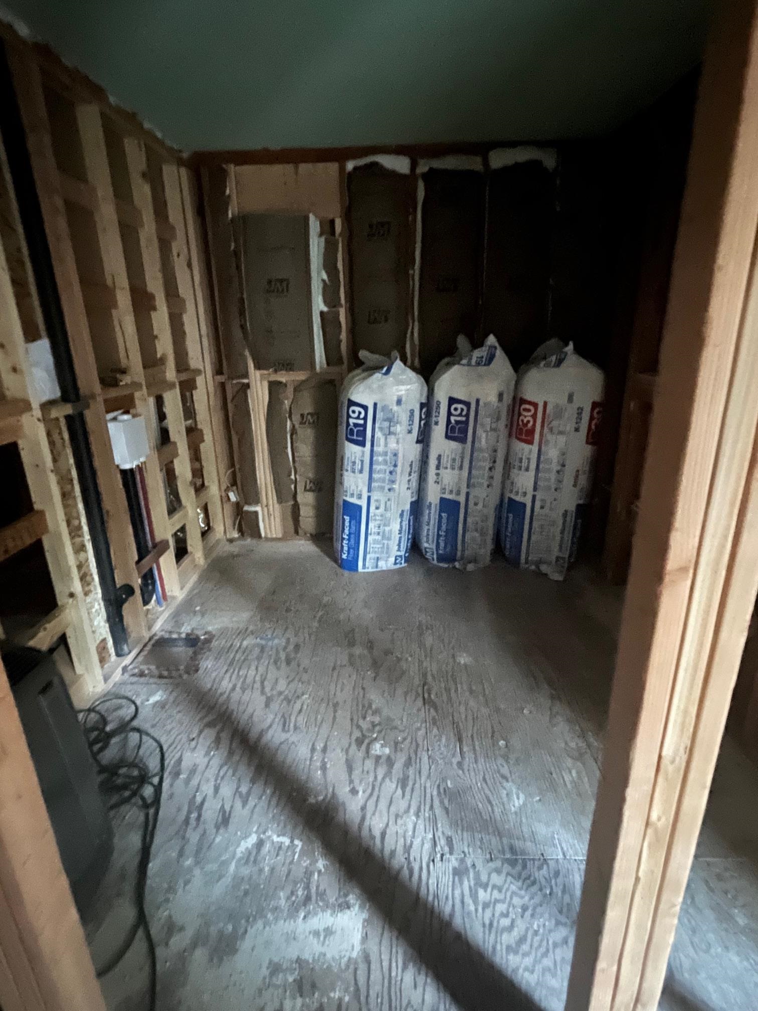 14567 Royal Way Truckee, CA 96161 - Photo 5 of 8 a view of water heater room