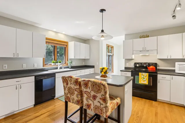 $475,000 | 1767 Sapphire Way, Sun Prairie, WI 53590