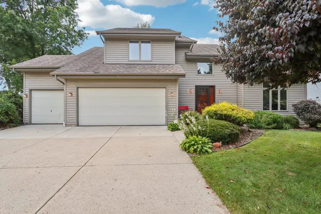 $475,000 | 1767 Sapphire Way, Sun Prairie, WI 53590
