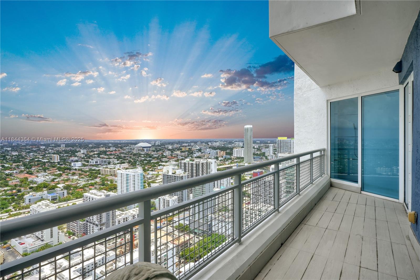 60 Southwest 13th Street, Unit 4411 Miami, FL 33130 - Photo 5 of 38 a view of city from a balcony