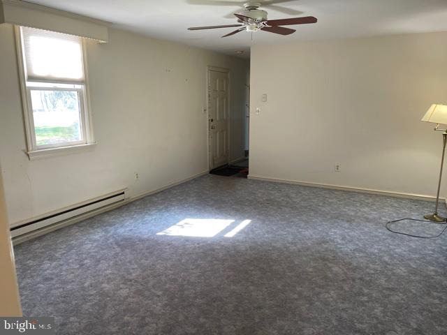 431 Fairhill Road Hatfield, PA 19440 - Photo 3 of 14 Living Room