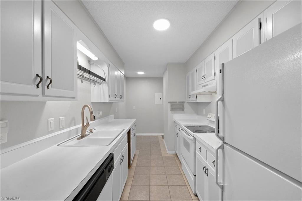 1742 North Hamilton Street, Unit B High Point, NC 27262 - Photo 13 of 33