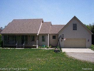 9980 Oakhurst Road Holly, MI 48442 - Photo 1 of 1 Front View