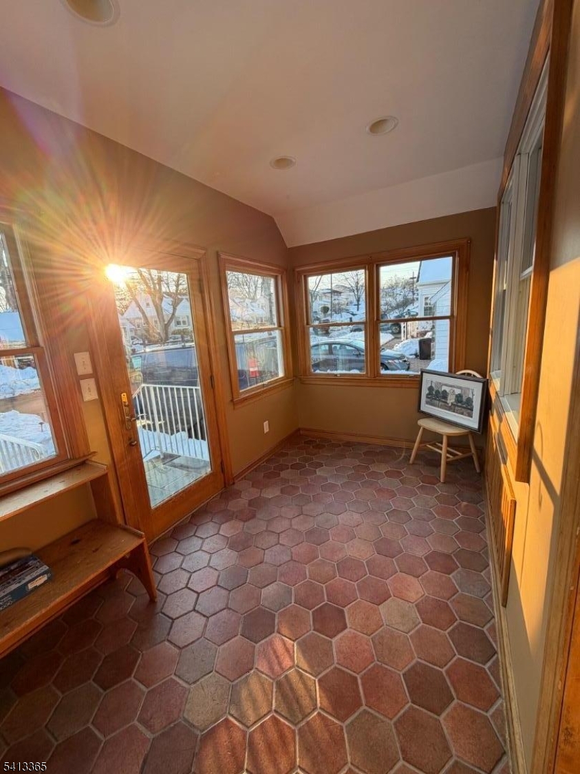 2255 Morrison Avenue Union, NJ 07083 - Photo 4 of 40