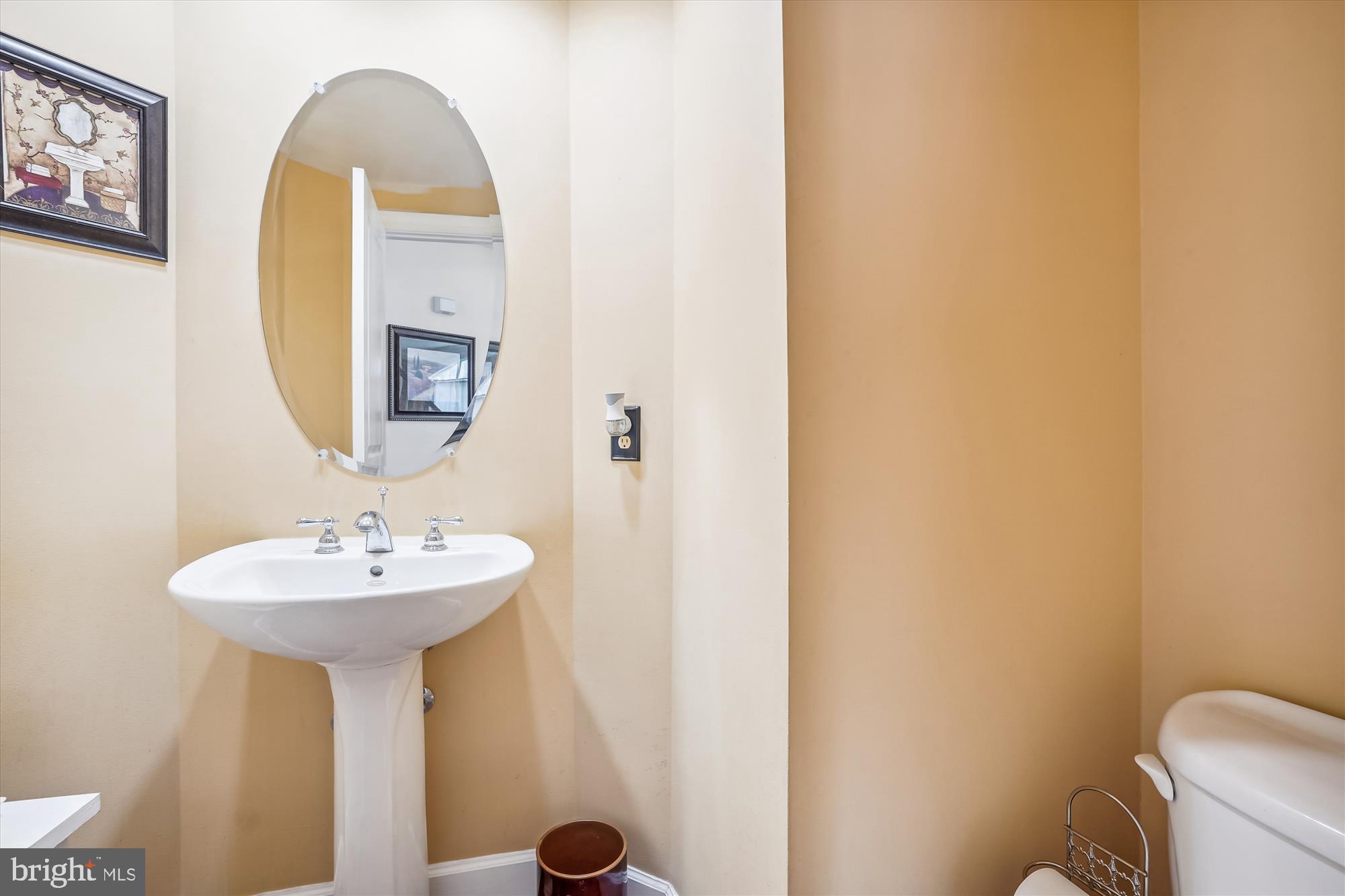 4011 Sapling Way Triangle, VA 22172 - Photo 30 of 88 Powder Room