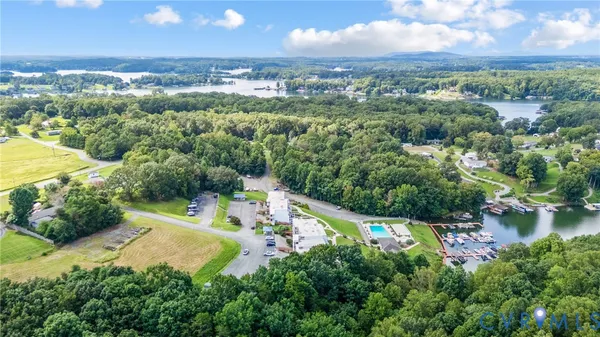 $165,000 | 1085 Bluewater Drive, Unit 208, Moneta, VA 24121