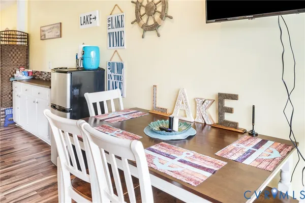 $165,000 | 1085 Bluewater Drive, Unit 208, Moneta, VA 24121