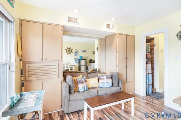 $165,000 | 1085 Bluewater Drive, Unit 208, Moneta, VA 24121