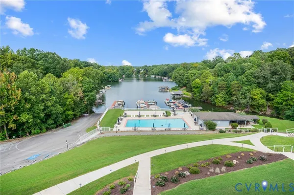 $165,000 | 1085 Bluewater Drive, Unit 208, Moneta, VA 24121