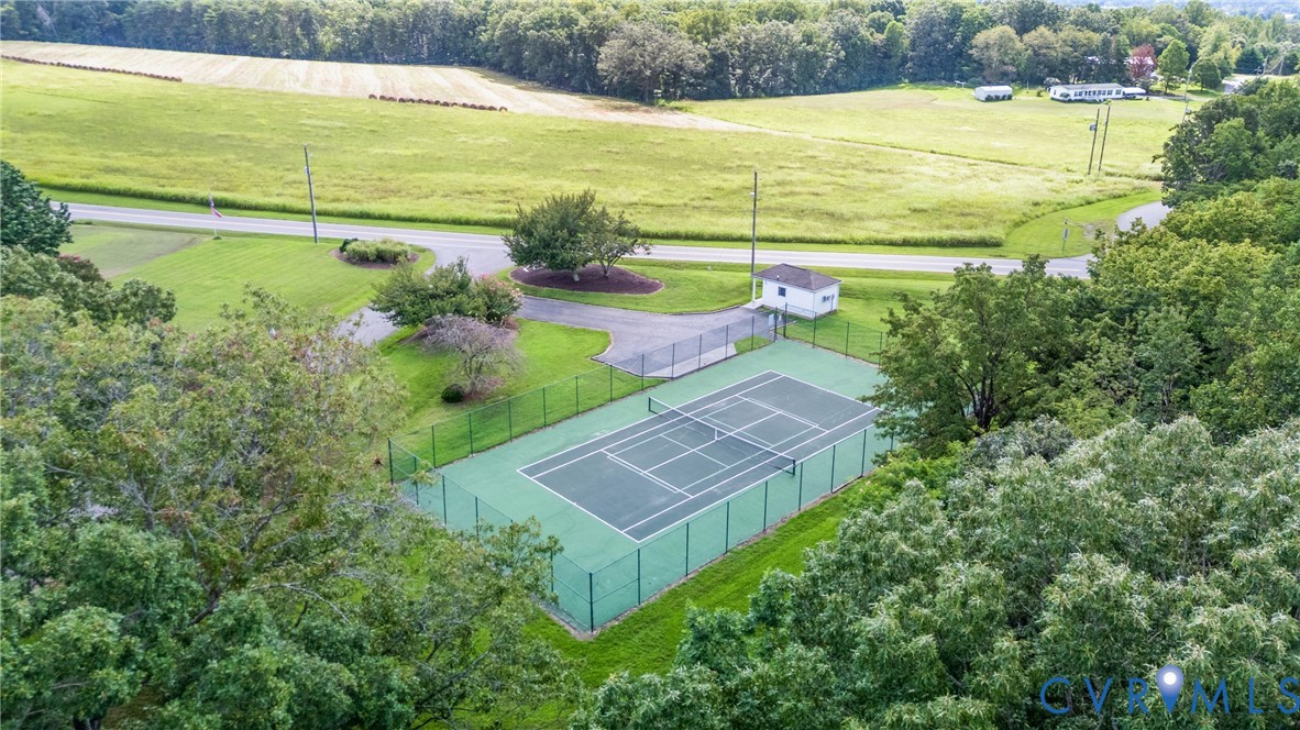 1085 Bluewater Drive, Unit 208 Moneta, VA 24121 - Photo 34 of 45 a view of an outdoor space